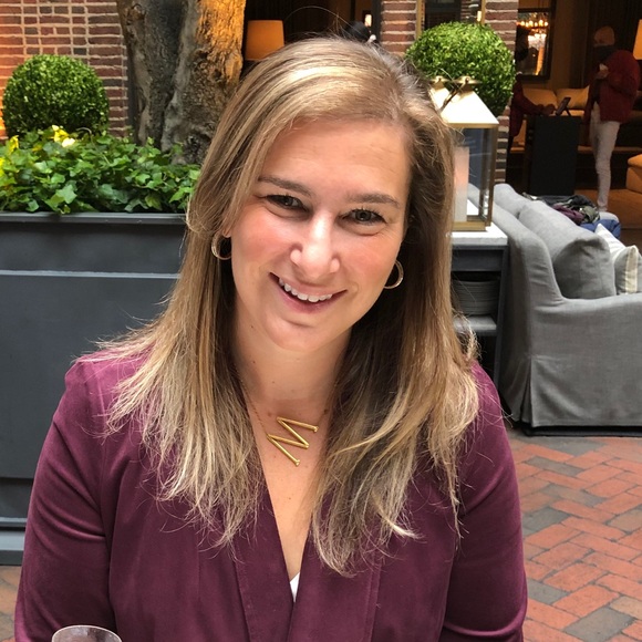 Meet your Posher, Michelle - Picture 1 of 1